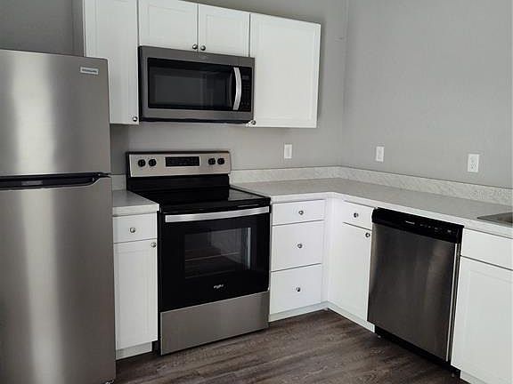 2nd image of 5580 NE 35th St