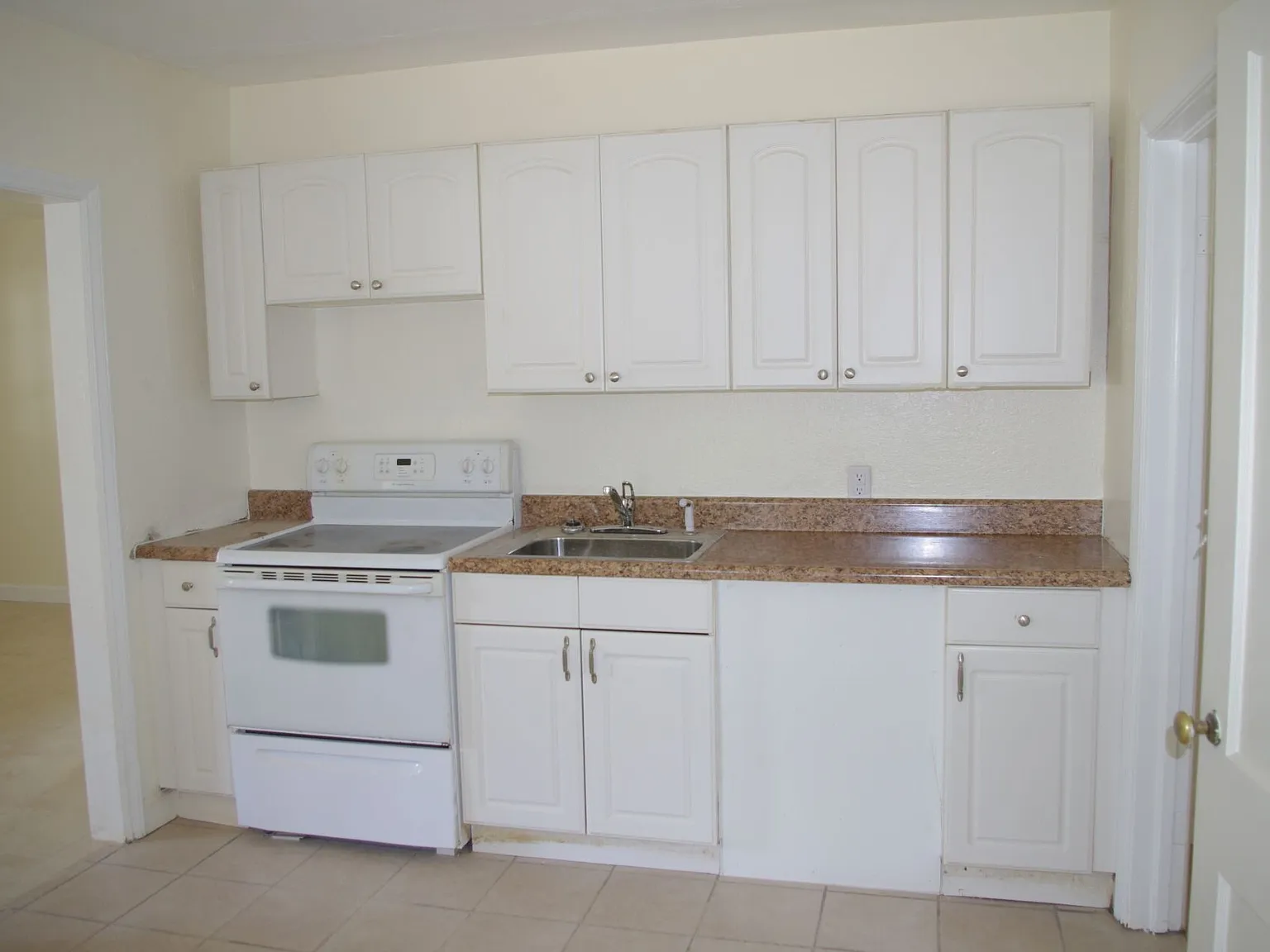 4 bed, 1400 sqft, $2,800 — Photo 2