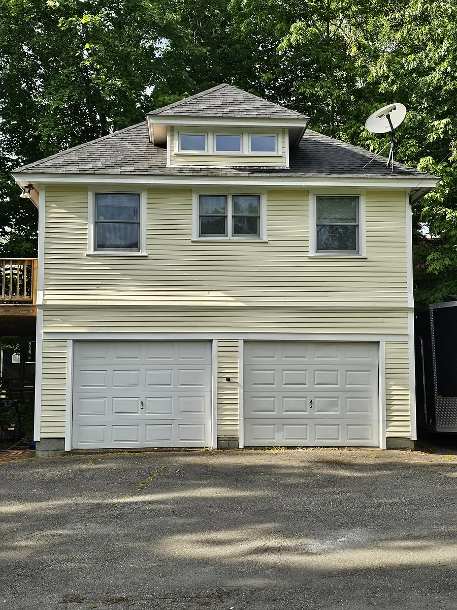 Building Photo - 62 Pleasant St #2