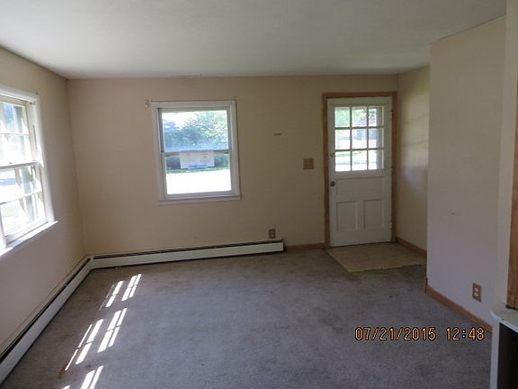 4th image of 444 Evans St