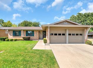 809 Intervale Dr, Garland, TX 75043