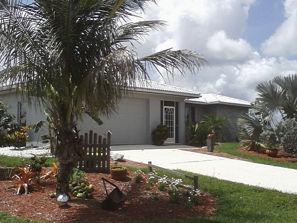 Left Front View of Home