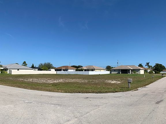 5th image of 917 NE 4th Ave