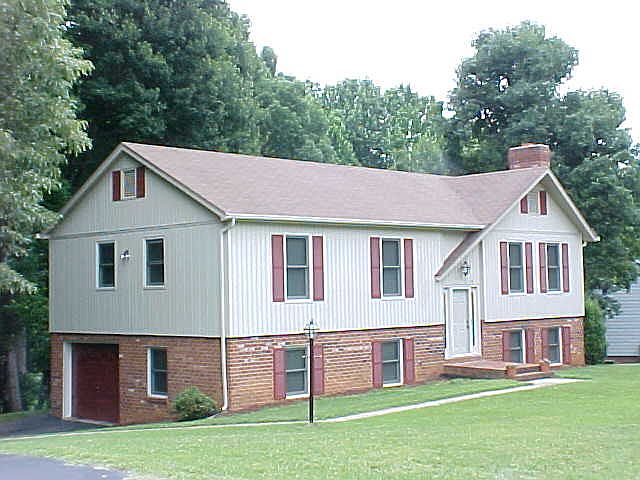 1st image of 118 Wooldridge Cir