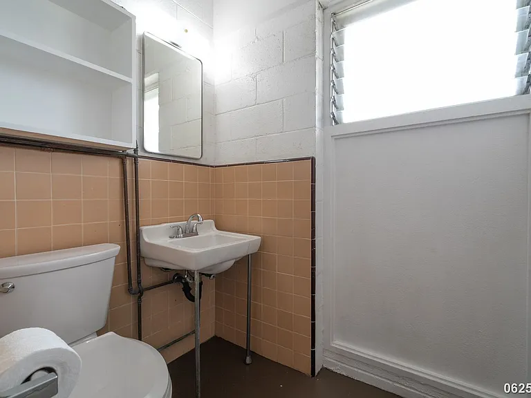 629 Piikoi St #L — Photo 15