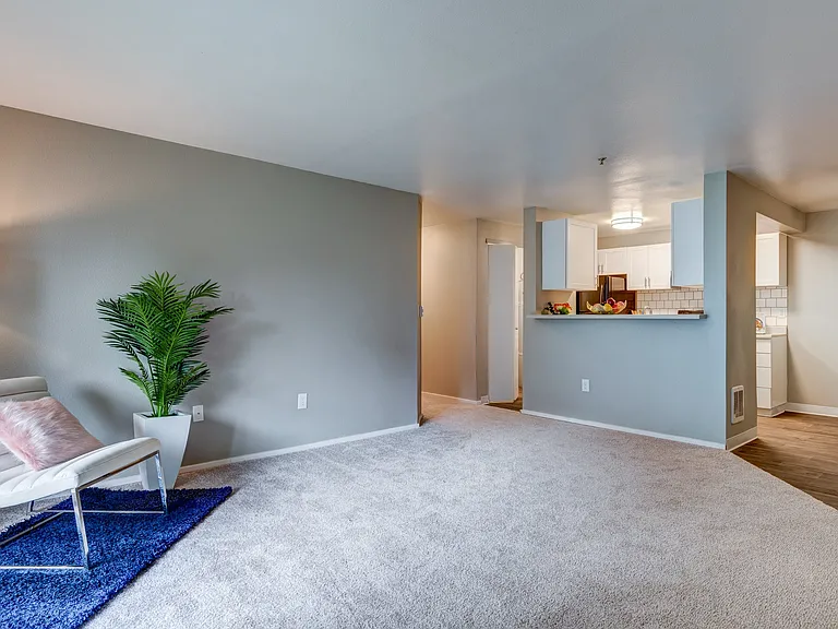 The Stinson Apartment Homes — Photo 12