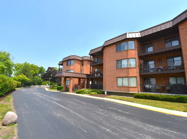 6401 Clarendon Hills Rd APT 314, Willowbrook, IL 60527