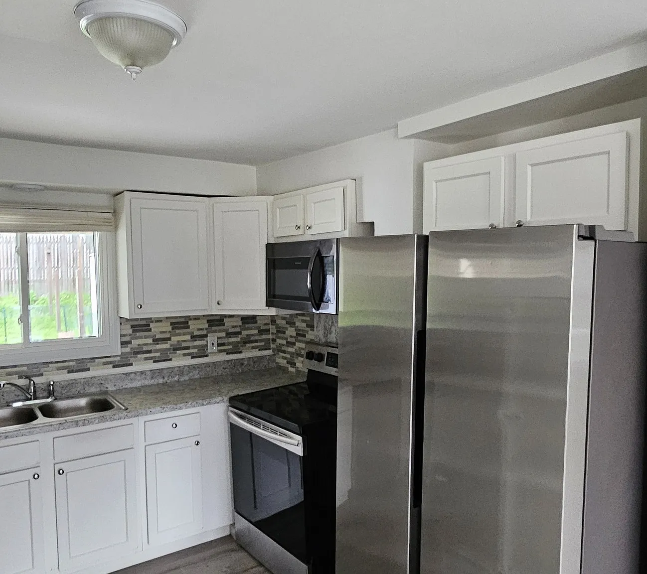 4 bed, 1.5 bath, 1200 sqft, $2,850 — Photo 4