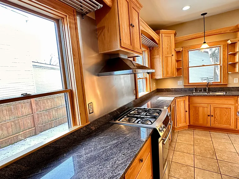 1101 Cleveland Ave S #1 — Photo 7