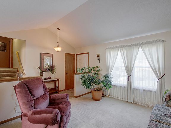 New Pic with New Carpet Coming Soon! 