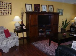 3555 Rackacres Dr, Cincinnati, OH 45211