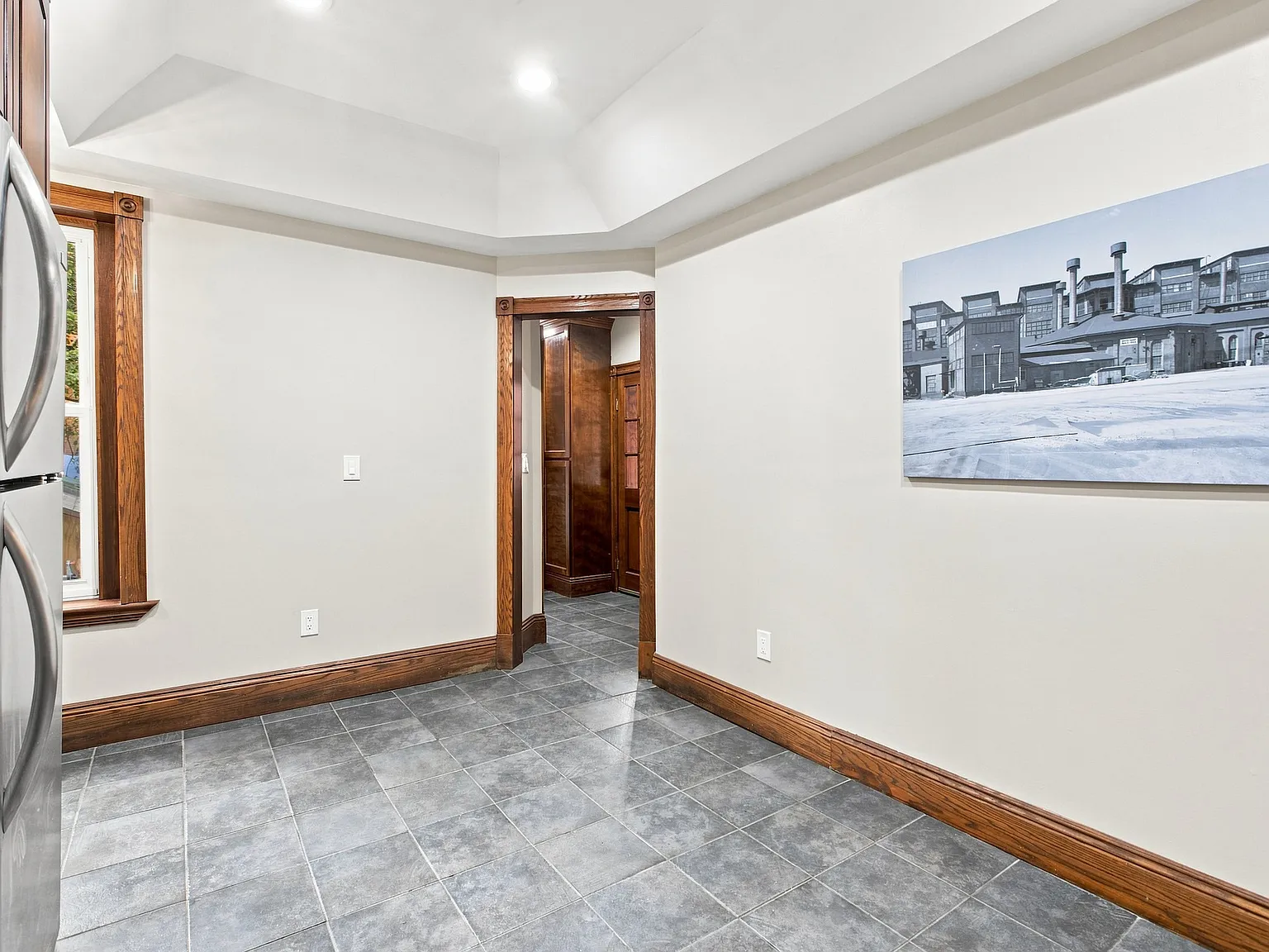 4 bed, $4,500 — Photo 2