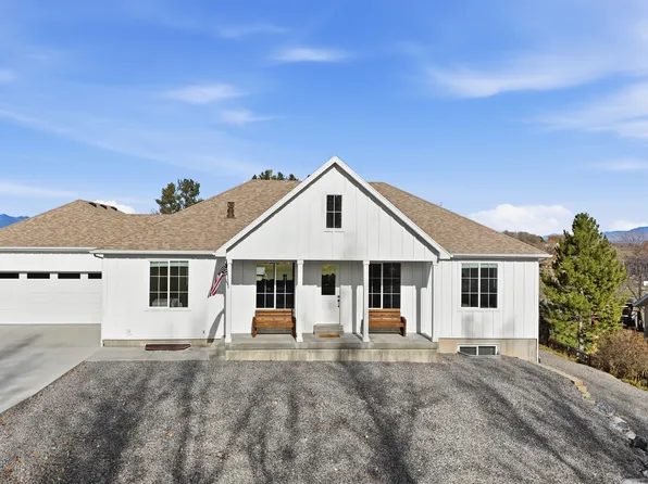 570 N 200 E, Wellsville, UT 84339