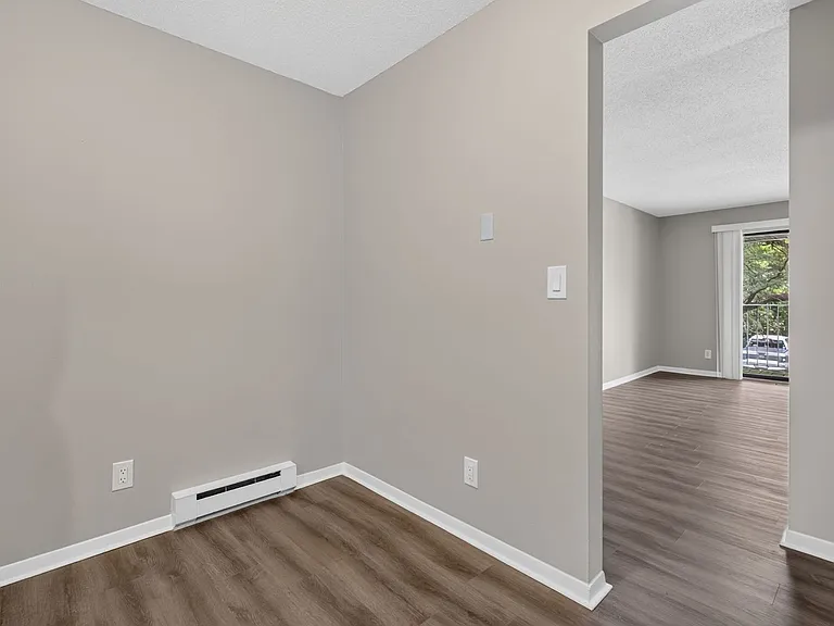 Willow Knolls Apartments — Photo 53