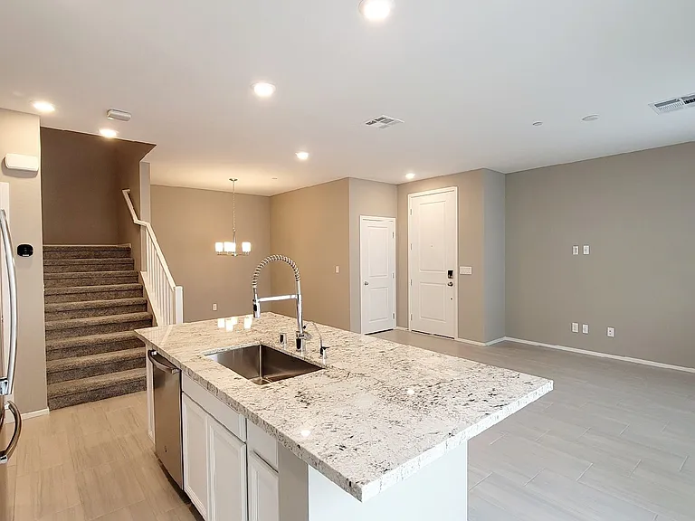 544 Teovani St #916 — Photo 6