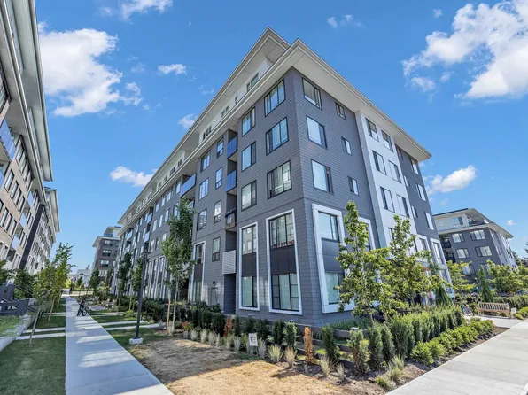 15825 85th Ave #302, Surrey, BC V4N 6W9