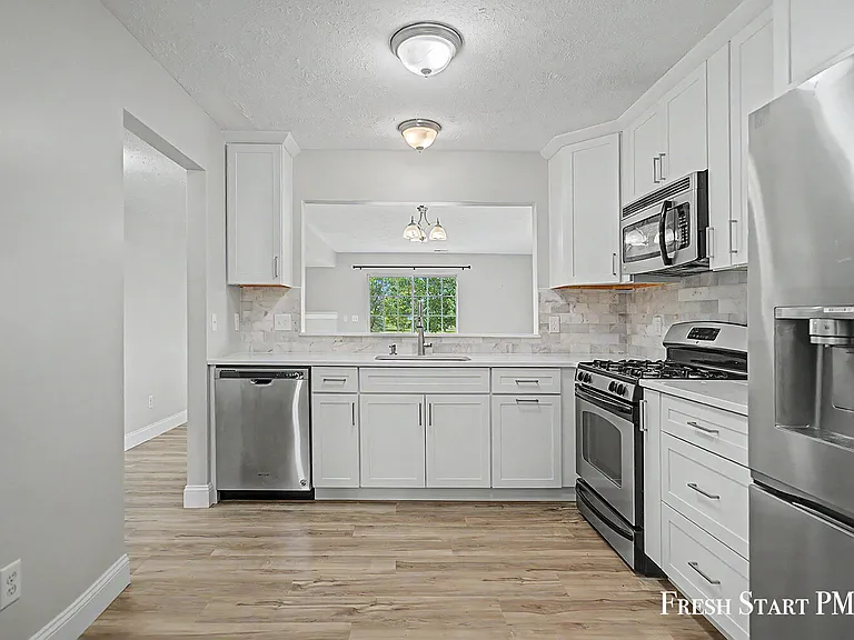 4051 Rivertown Ln SW — Photo 7
