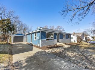 1267 Clover Crest Ave NW, Grand Rapids, MI 49504