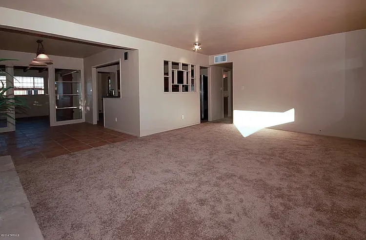 2301 E Glenn St — Photo 15