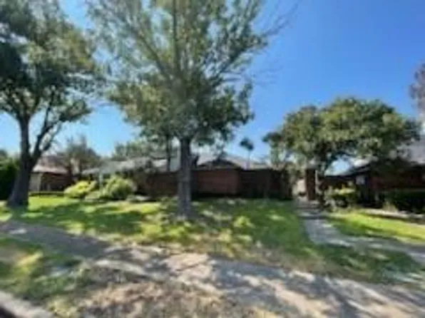 10228 Ridge Oak St, Dallas, TX 75227