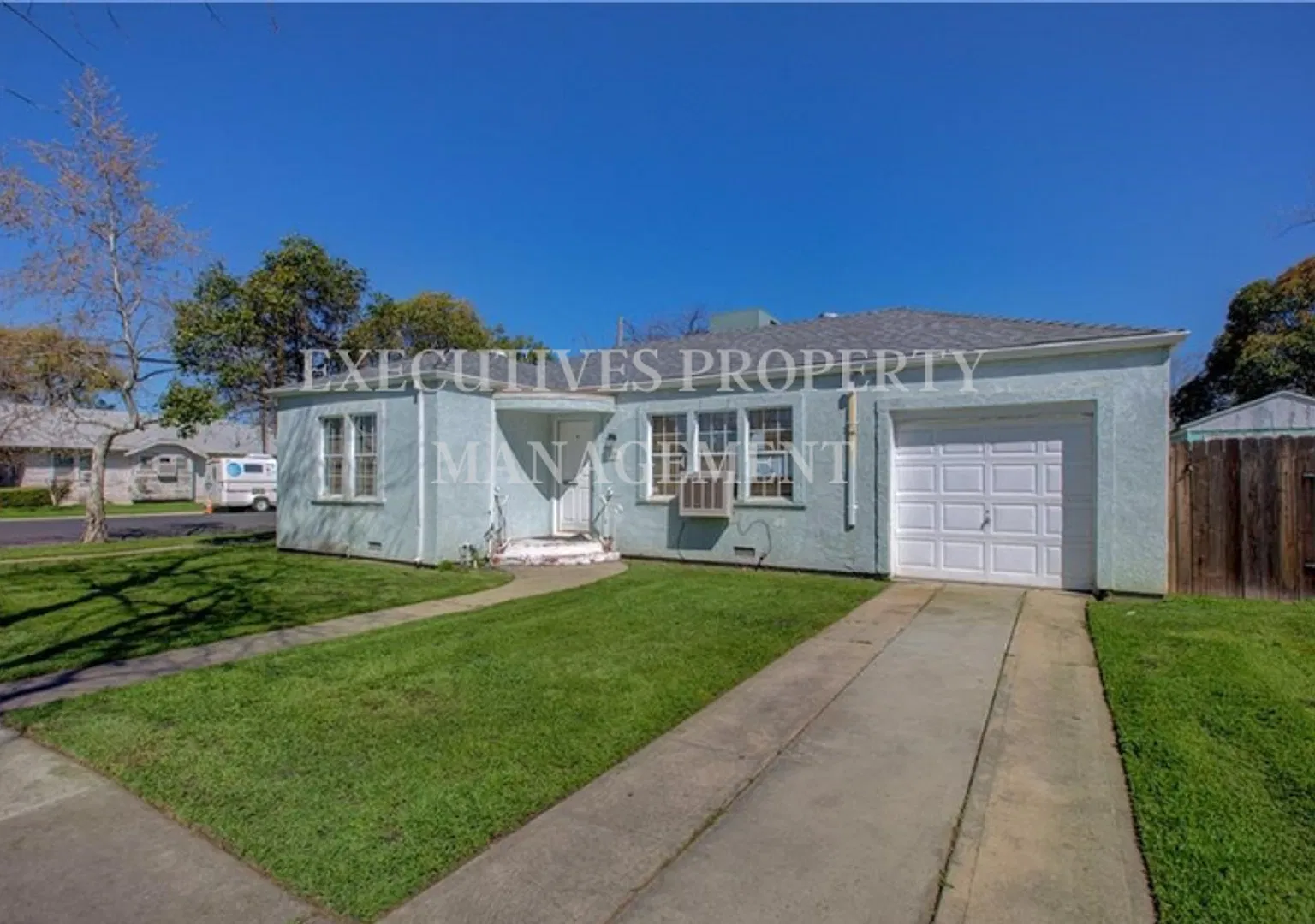 Coming Soon! || 1/1 With Office - 859 W 21st Merced — Photo 2