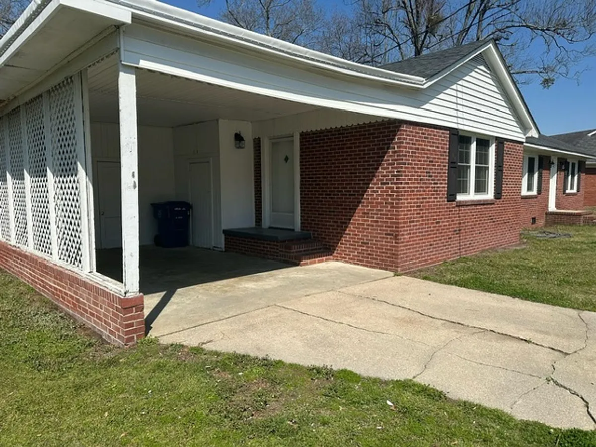 Building Photo - 1203 Ruffin Ter
