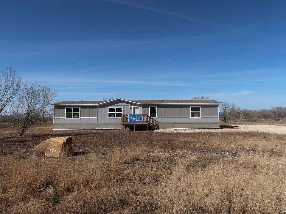 1st image of 146 Frio Estates Dr