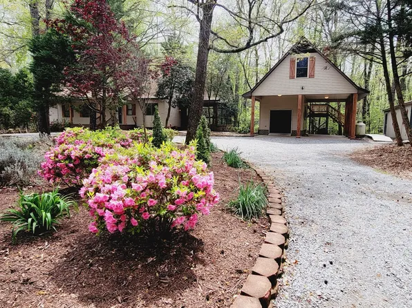 819 Woodberry Drive, Grimesland, NC 27837