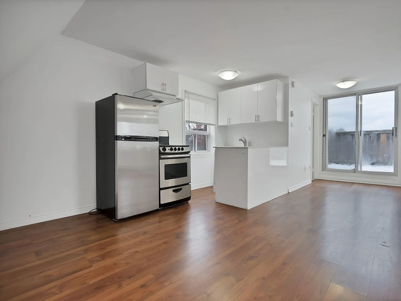 105 Galt Ave photo 1