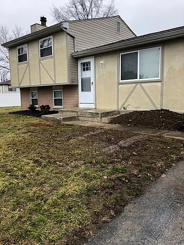 3750 Hendron Rd Photo 1