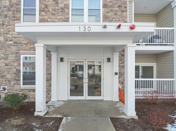 130 University Ave Unit 1105, Westwood, MA 02090