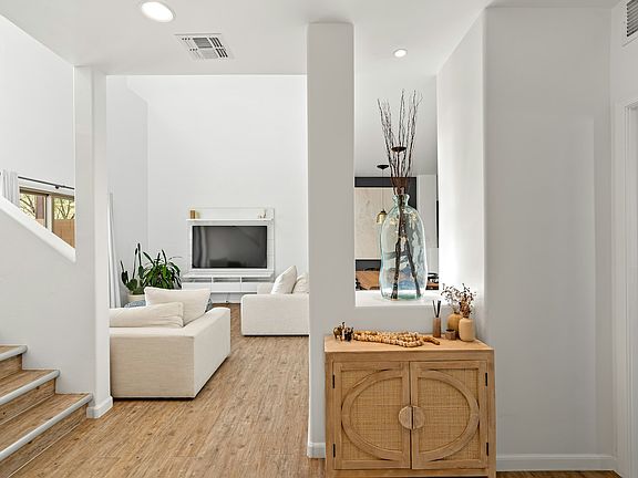 5th image of 4186 N Thurston Ln Unit 101
