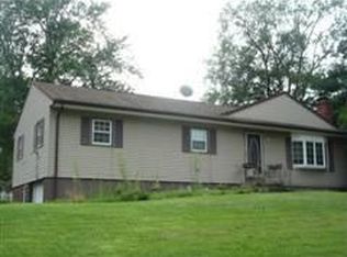 4 Dutchess Ct, Newburgh, NY 12550