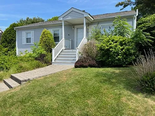 11 Hollywood Ave Photo 1
