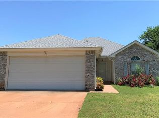 922 N 6th St, Purcell, OK 73080