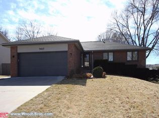 7617 Cooper Ave, Lincoln, NE 68506