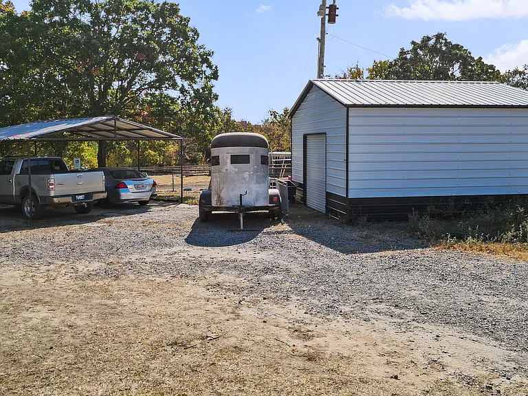 49044 W Highway 66 — Photo 17
