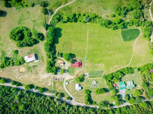 2215 Mill Creek Rd, Fort Blackmore, VA 24250