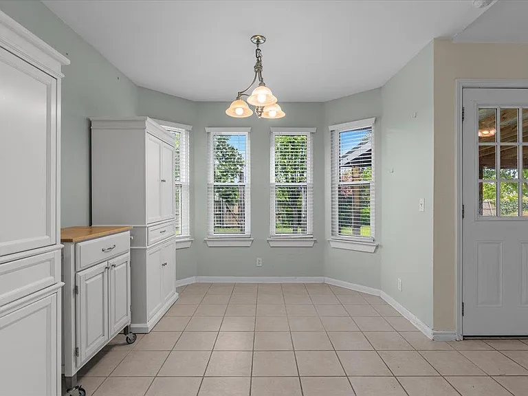 206 Evergreen Cir — Photo 9