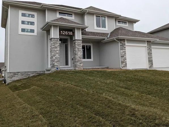 12618 Carpenter St, Papillion, NE 68138