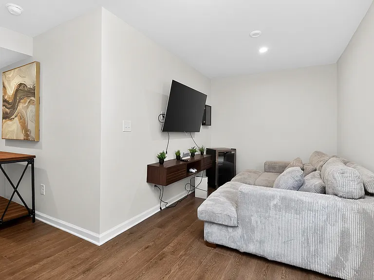 5710 Granbury Dr — Photo 3