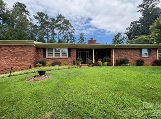 11 Thornberry Dr, Alexander, NC 28701