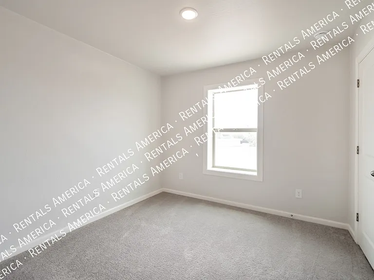 8013 S Namaka Dr — Photo 14
