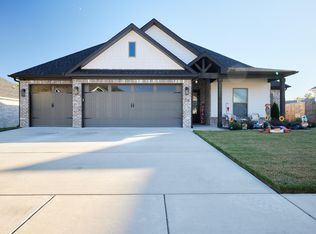 705 Dawsons Pointe Ave, Bryant, AR 72022