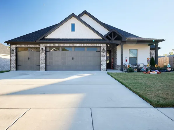 705 Dawsons Pointe Ave, Bryant, AR 72022