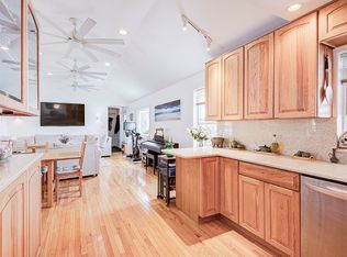 355 Dormans Ct #D, Far Rockaway, NY