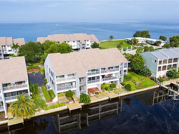 4th image of 819 Bahia Del Sol Dr #42