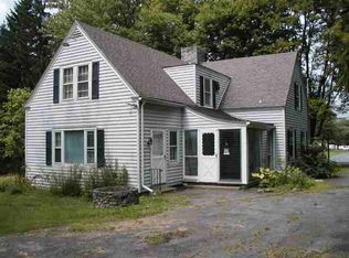 408 Feura Bush Rd, Glenmont, NY 12077