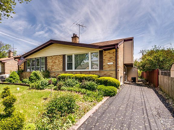 2nd image of 9231 Fern Ln