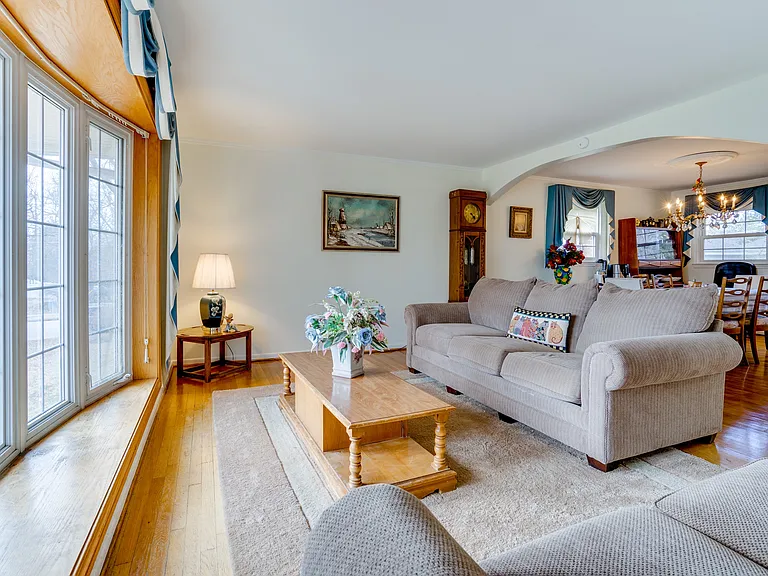 9215 Cherrytree Dr — Photo 21